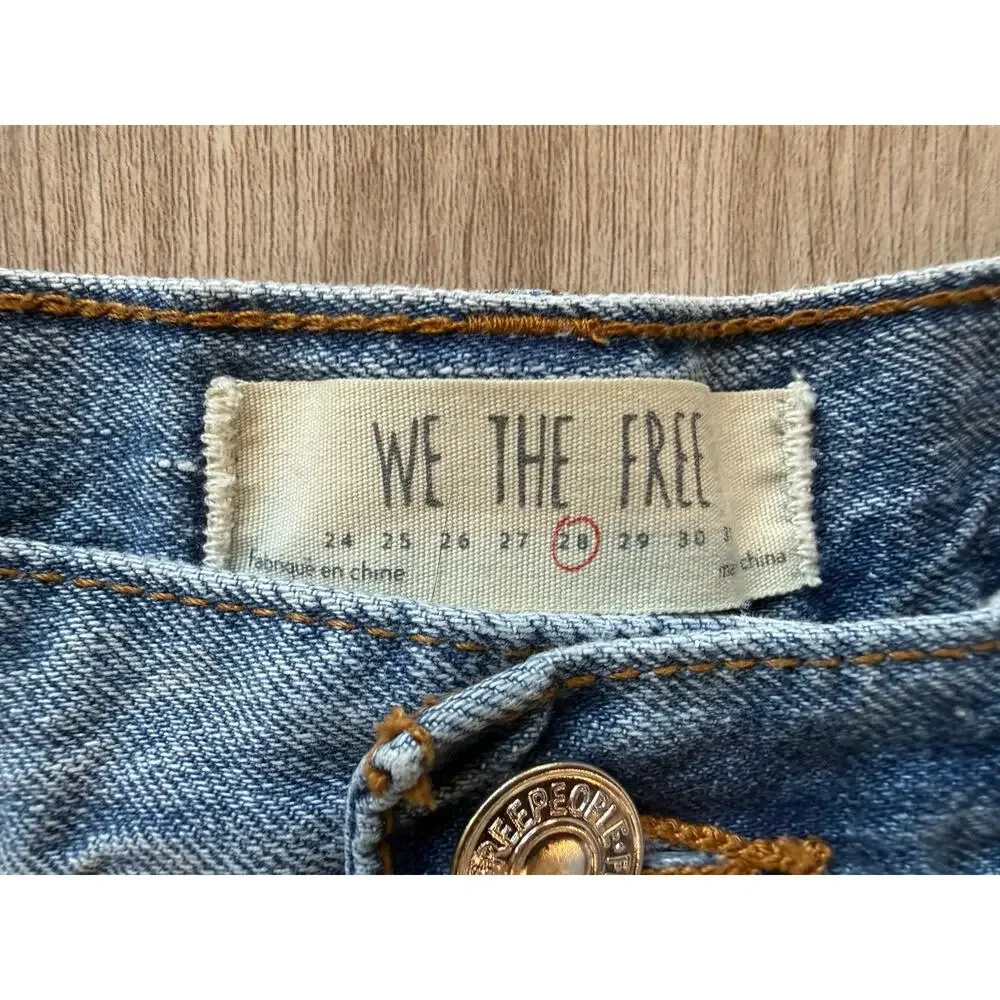 We The Free Light Wash Blue Denim Cut-Off Shorts 28 High Rise Frayed 5-Pocket